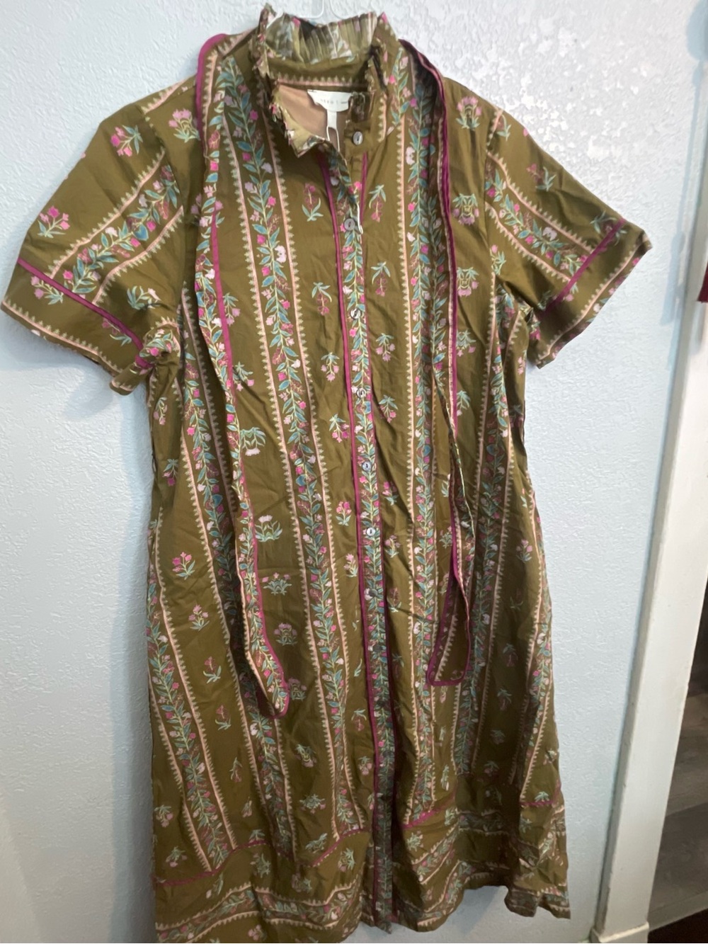entro Olive Green Floral Button-Front Midi Dress with Pink Trim
